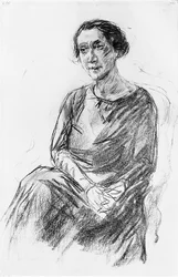 Frau Irene Triesch